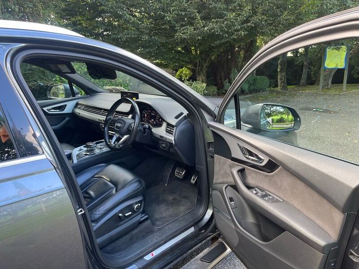 Audi Q7 3.0tdi 272 Q TIP S Line 4D 7 seater