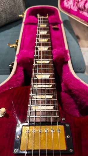 Gibson Les Paul Studio Wine red / golden hardware (no cm case)