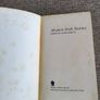 Modern Irish Short Stories 1972 paperback in good used condition FREE STANDARD POSTAGE INCLUDED Image 3
