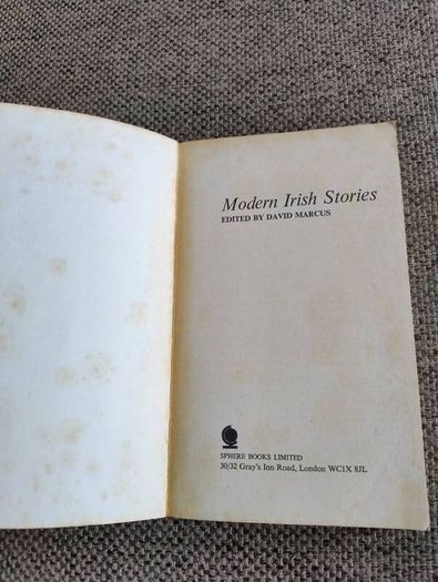 Modern Irish Short Stories 1972 paperback in good used condition FREE STANDARD POSTAGE INCLUDED