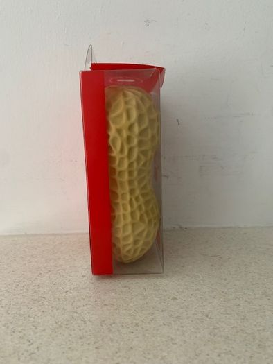 Novelty Peanut Salt & Pepper Shakers NEW
