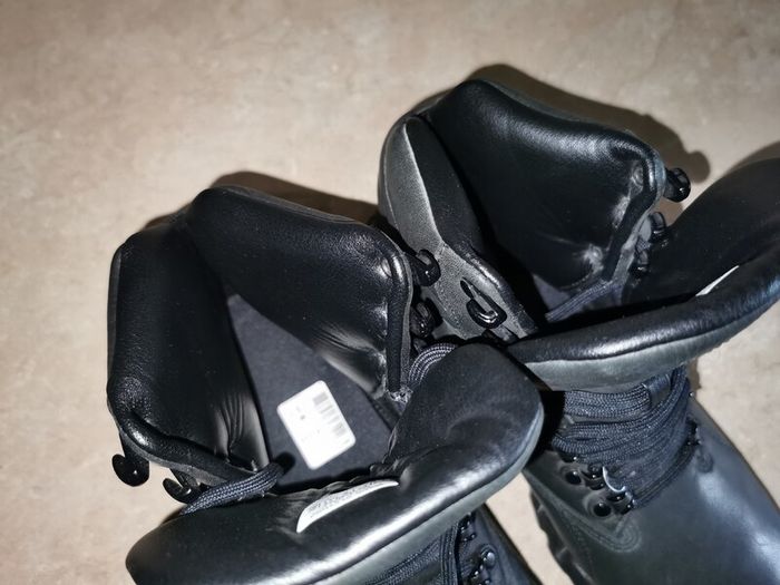 Men's Reebok boots Genuine leather Black Winter Sneakers EUR40 US7.5 UK6.5