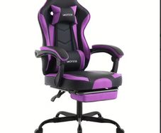 Gaming chair with footrest