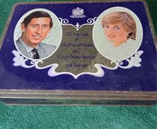 Vintage Carburys Milk Chocolate Souvenir Tin/ The marriage of Prince of Wales & Lady Diana Spencer