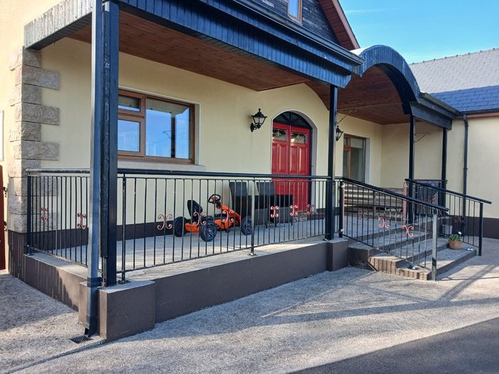Steel railing