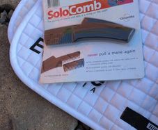 Horse Mane pulling comb