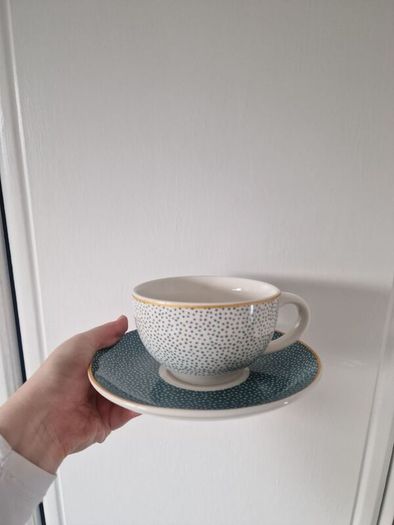 Belleek Living Love ,Peace, Joy ,Hope Set of 4 Cappucino Cups