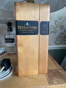 Midleton Very Rare 2022 Lamp