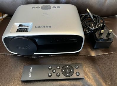 Philips NeoPix Easy NPX440 Projector