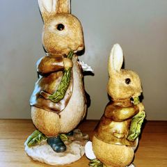 Perfect for Easter - Pair of Beatrix Potter rabbits by Border Fine Arts 2002