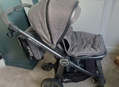 Oyster 3 Charcoal Carrycot & Pram Travel System