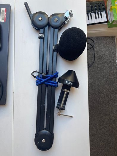 Shure SM7B with rode desk mounted boom