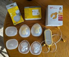 Medela Freestyle Breast Pump Bundle