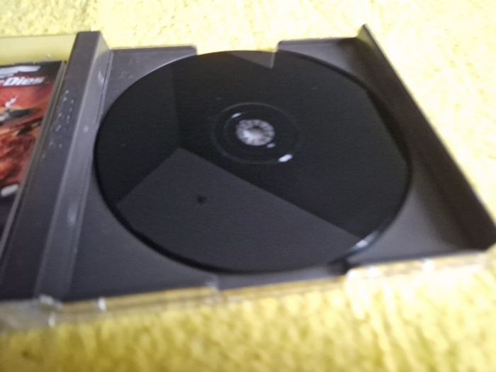 007 Tomorrow never dies PlayStation1 ps1 PlayStation2 ps2 games Original