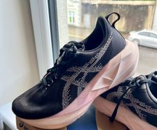 ASICS Novablast 5 Womens Running Shoes UK 5 EU 38