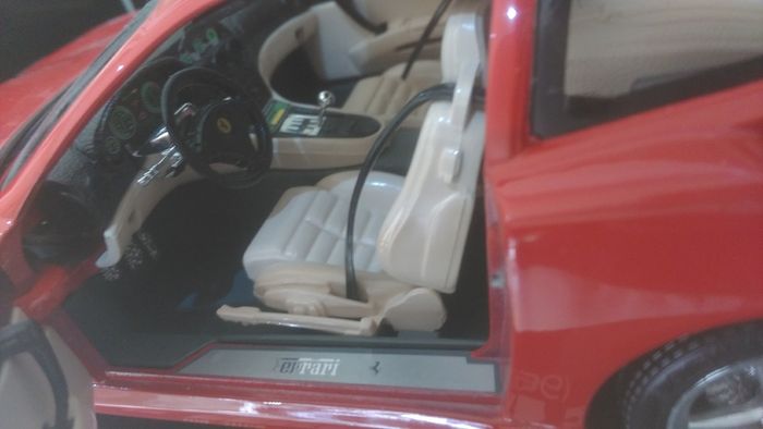 Burago 1.18 scale Ferrari 550