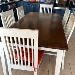 Kitchen table