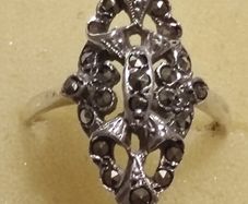 Vintage sterling silver ring