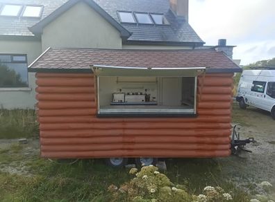 Catering trailer log cabin style with equipment