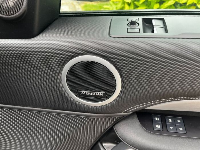 2024 Land Rover Discovery HSE Comm. - Top Spec