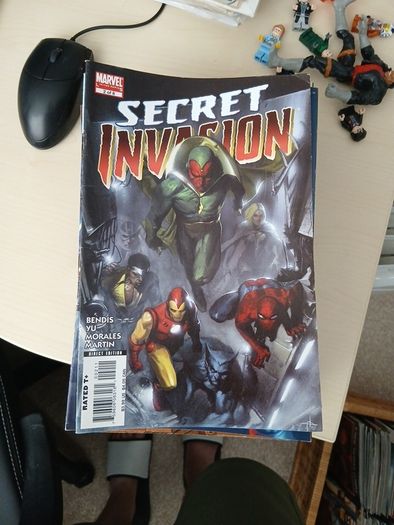 75 Secret Invasion cross over comics