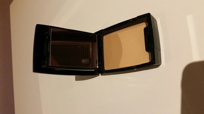Brand new. Dior Compact