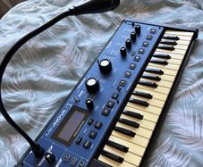 Novation Mini Nova Synth