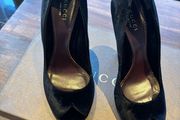 100% Authentic Gucci black velvet peep-toe pumps. Brand New Heels