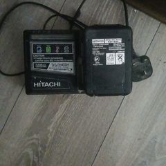 hitachi hammer drill and 2 battery's working perfect