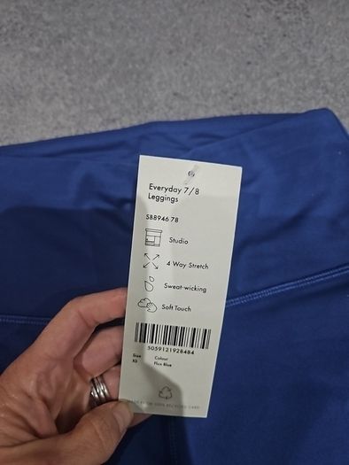 sweaty betty XS everyday 7/8 flux blue