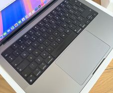 MacBook M1 Pro 14" 16gb ram 1tb storage