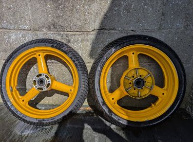 Suzuki SRAD 750 wheels