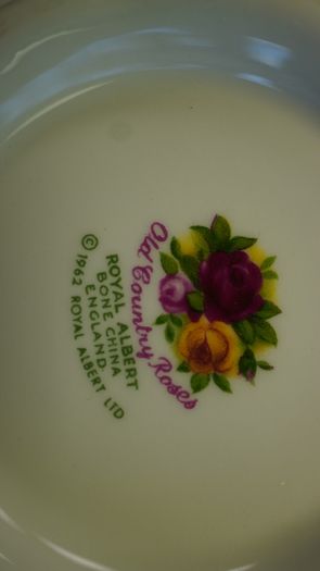 Royal Albert Old Country Roses Bone China Tea Set - 21 Piece