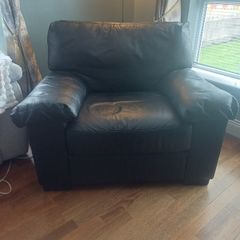 Sofa 2 seater and 2 1 seaters