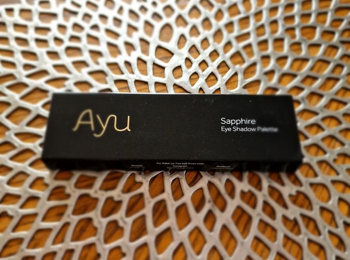 AYU Eyeshadow palette