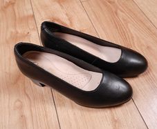 Clarks Black Leather Round Toe Comfort Block Heel Pumps 3UK/36.5EU/22cm