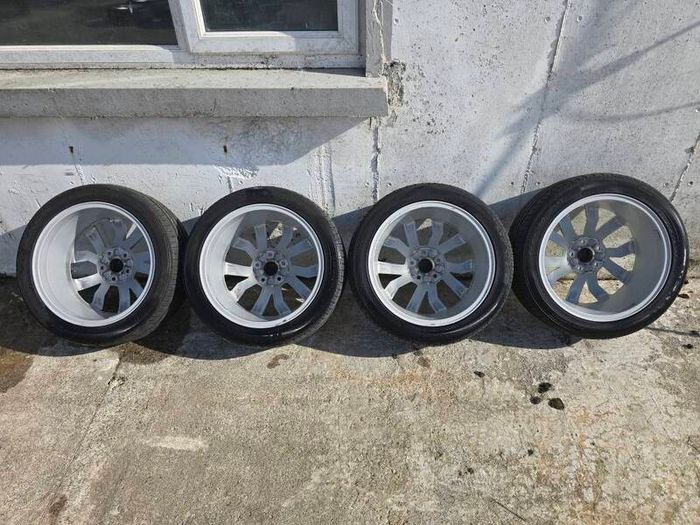 Genuine Volkswagen 17" Alloy Wheels & Nexen N'Fera SU1 Tyres (225/45/R17)