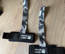 Dumbbell barbell grip straps. Chin up straps with hooks . Pulley strap attachment.