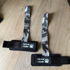 Dumbbell barbell grip straps. Chin up straps with hooks . Pulley strap attachment.