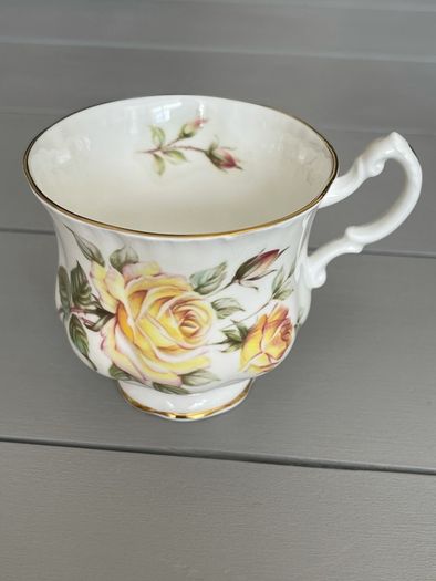 royal Standard tea trio