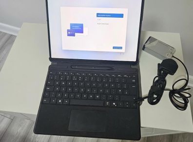 Microsoft Surface Pro 11 Snapdragon X Elite - 1TB - Windows 11