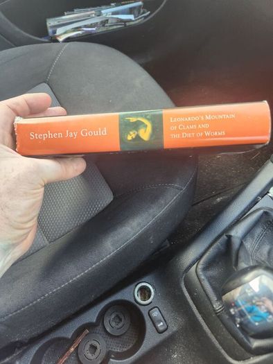 Stephen Jay Gould. Leonardo's Mountain of claims and the Diet of Worms. Hardback With Dustjacket In Good Condition.