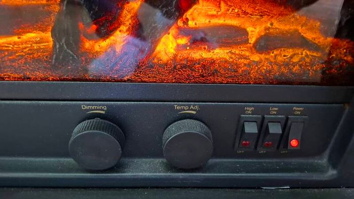 electric stove / fireplace