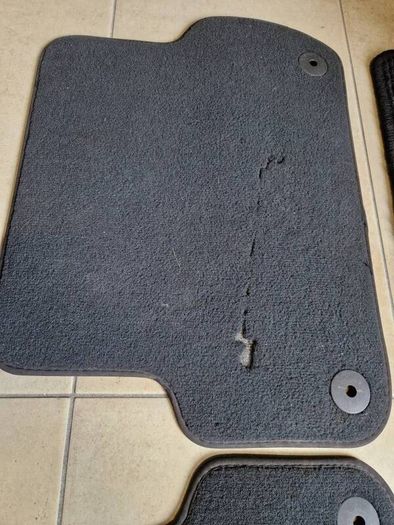 Car floor mats