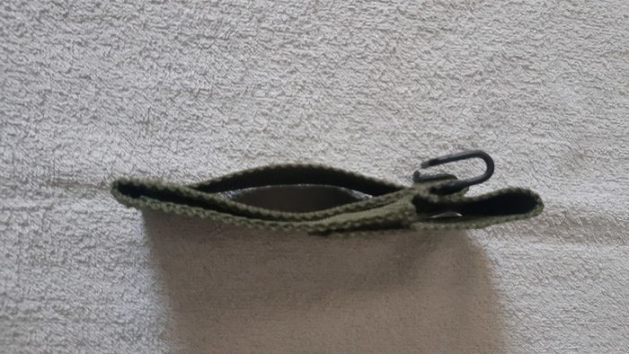 Airsoft Universal Single Pistol/SMG Magazine pouch with M1916 hanger and belt loop