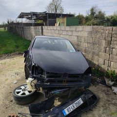 Mk 5 golf for breaking any enquiries welcome engine intact and running before crash 150km