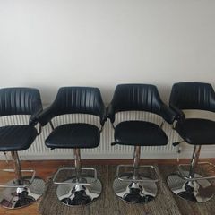 4 Adjustable High Stools
