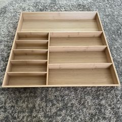 Kitchen drawer organiser tray