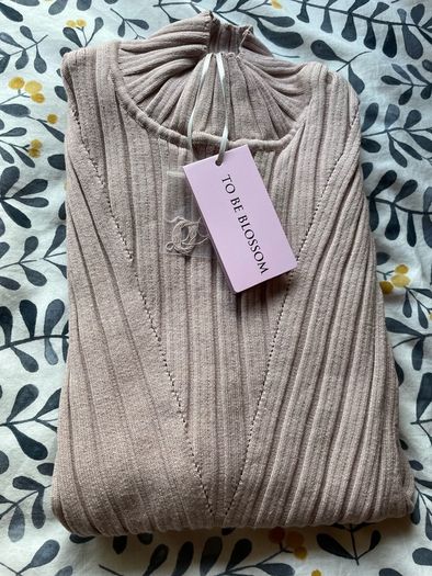 Dirty pink jumper