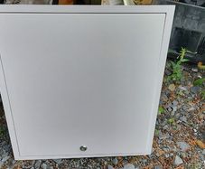 Attic insulated hatch
